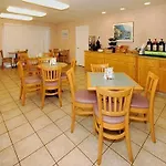 Quality Inn&Suites Vancouver 