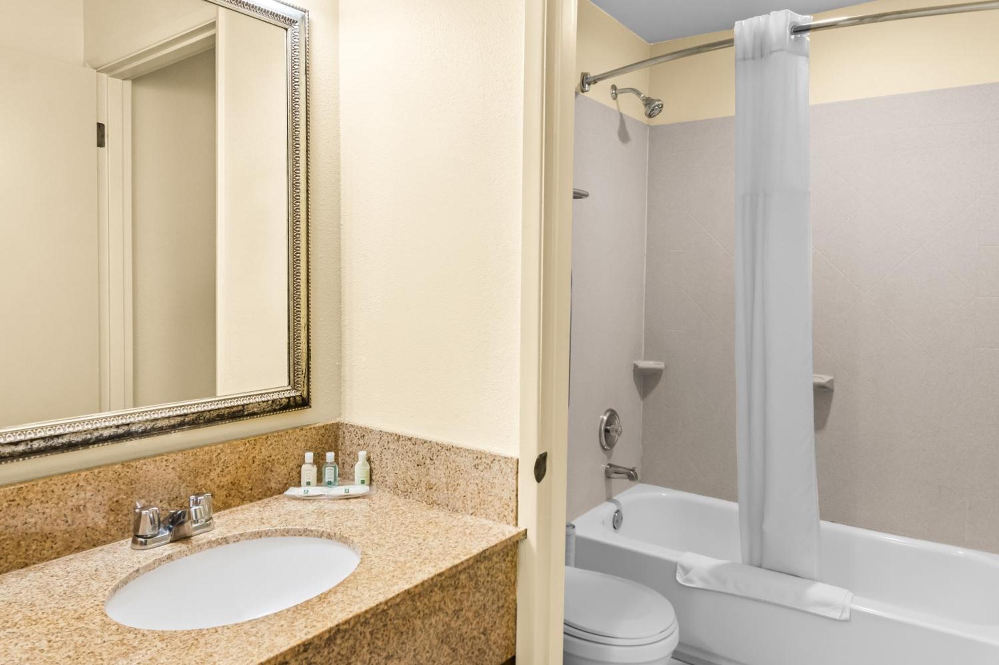 Quality & - Hazel Dell Hotel