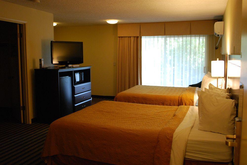 Quality & - Hazel Dell Hotel