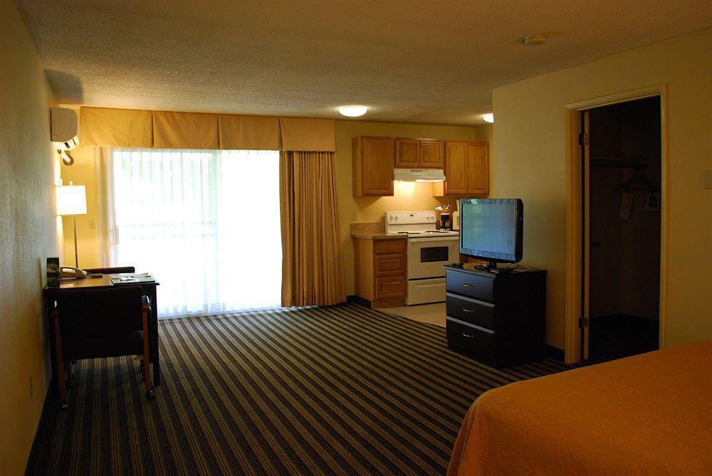 Quality & - Hazel Dell 2* Vancouver